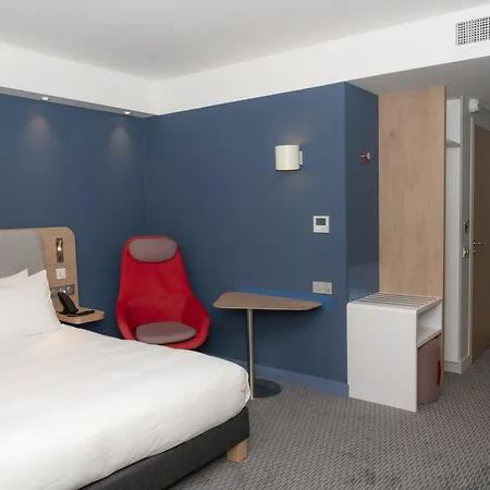 Express Caen By Ihg Отель